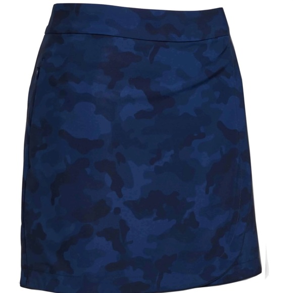 G/FORE Camo Maverick Skort, size 2 NWT - Picture 2 of 2